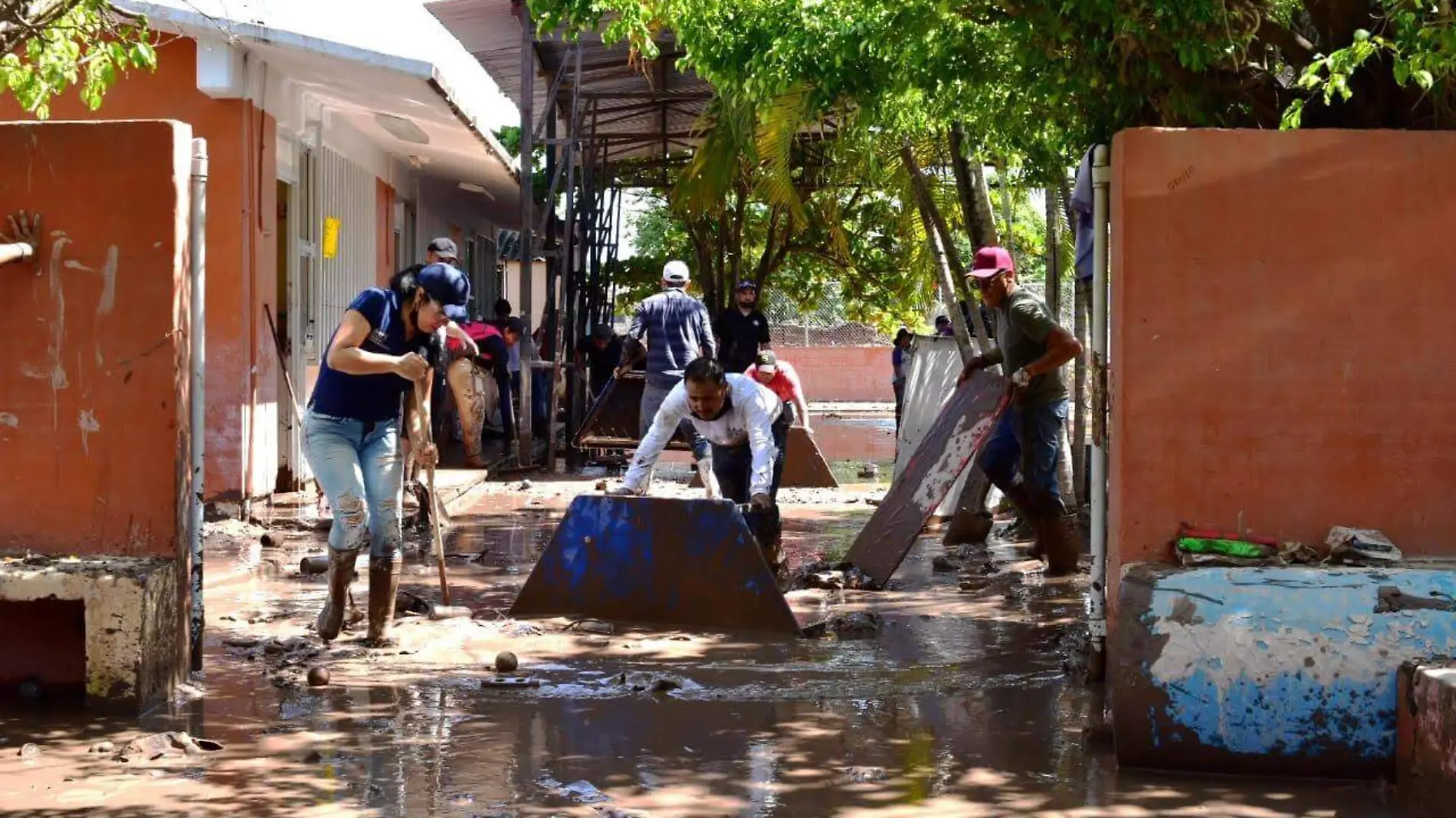 Labores de limpieza en Nayarit